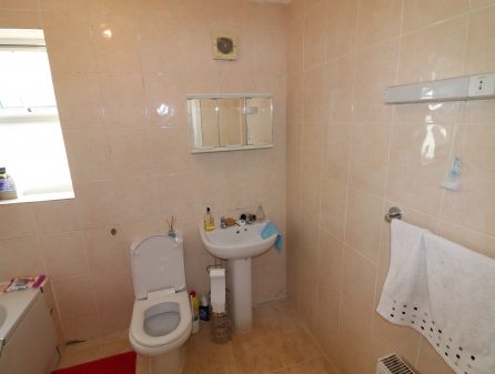 31gorden bathroom2 1st f i