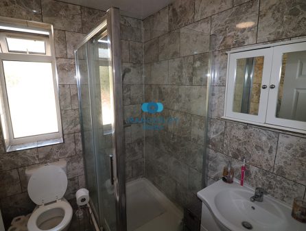 34langhorn bathroom2 i_1080